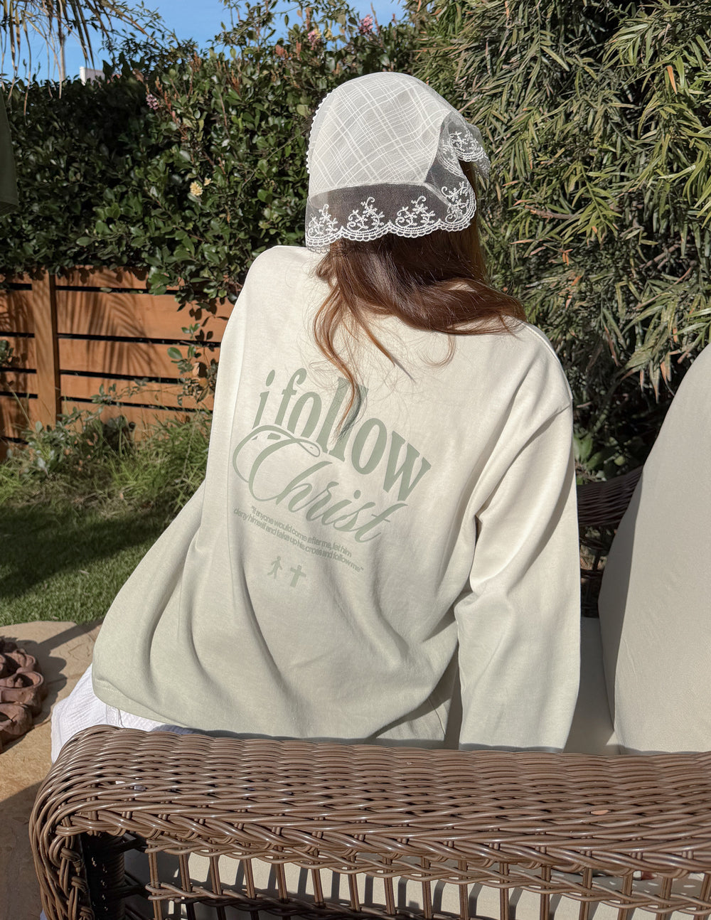 T-shirt épais "Follow Christ" LS