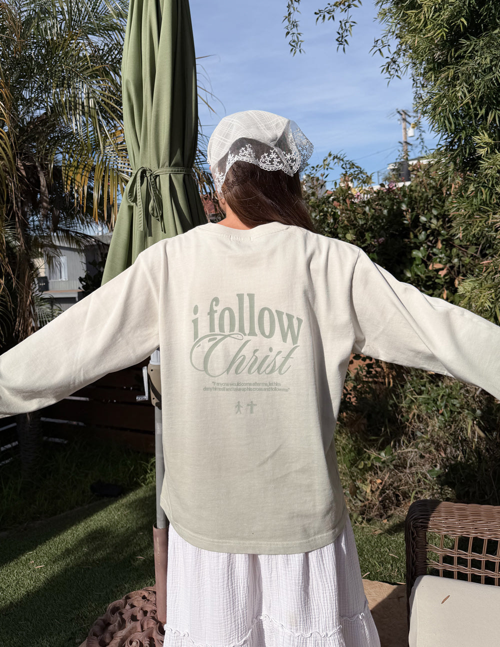 T-shirt épais "Follow Christ" LS